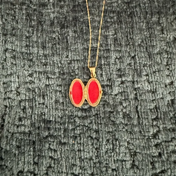 Shane Co. solid gold Rose Gold Floral Locket Necklace - Picture 5 of 13